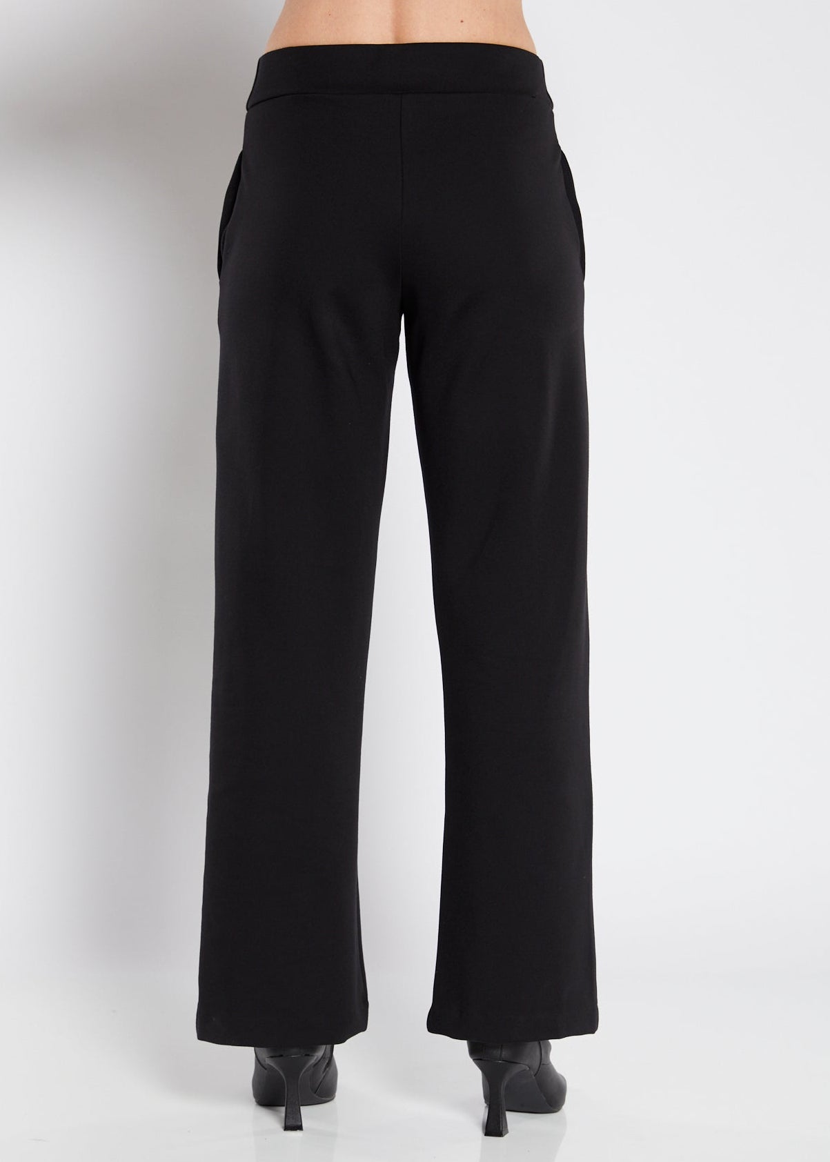 Ponte Tailored Pant with Pockets in Black