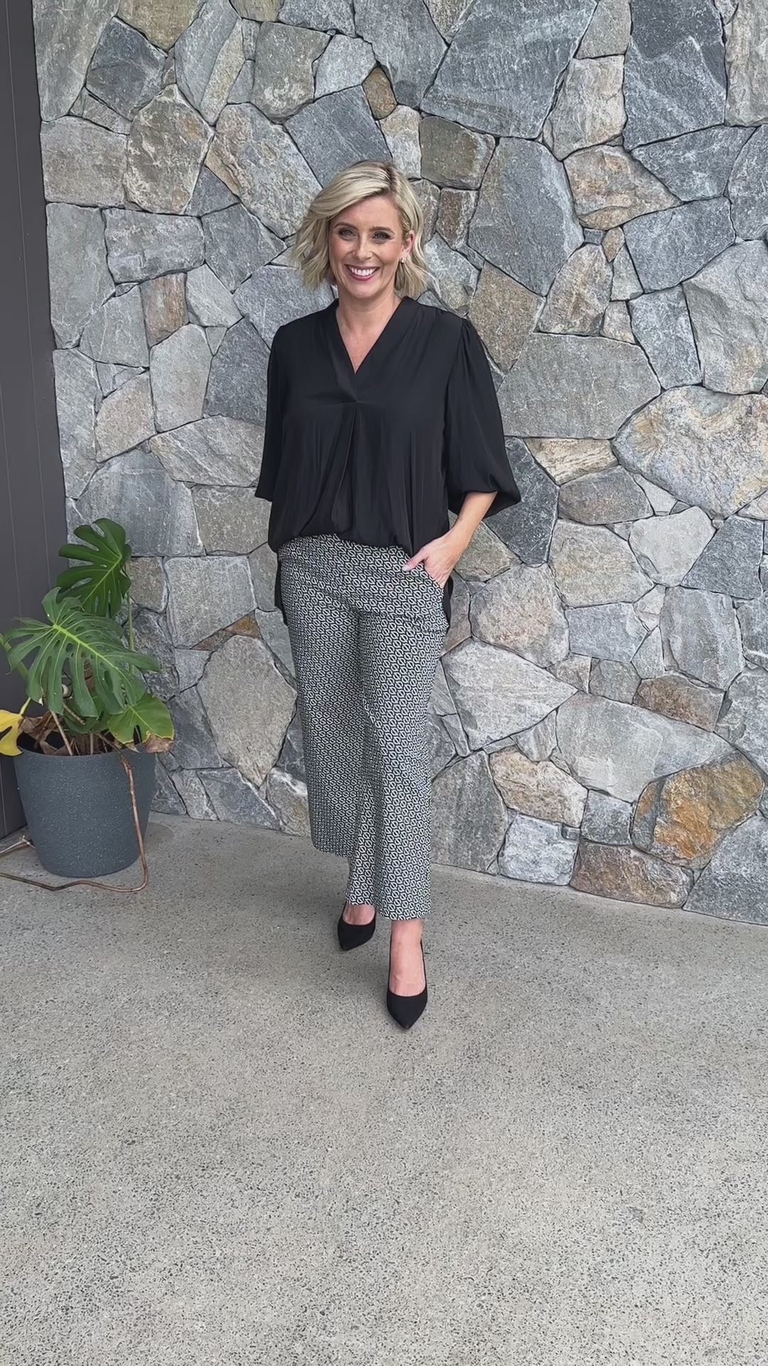 Maple Lustre Women's Blouse with billow sleeves in Black.