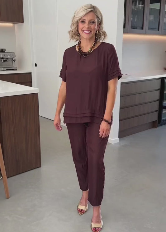 Norah Lustre technical tapered pant in chocolate