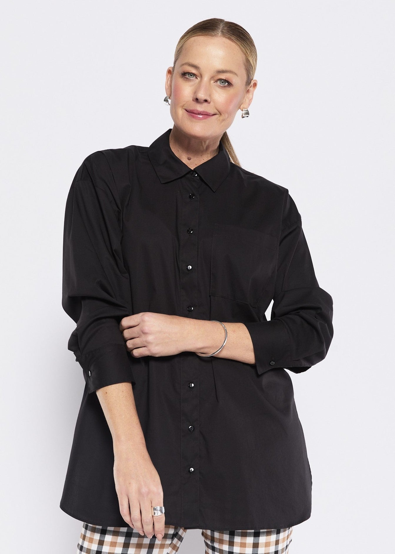 Jojo City stretch cotton oversized boyfriend shirt in black