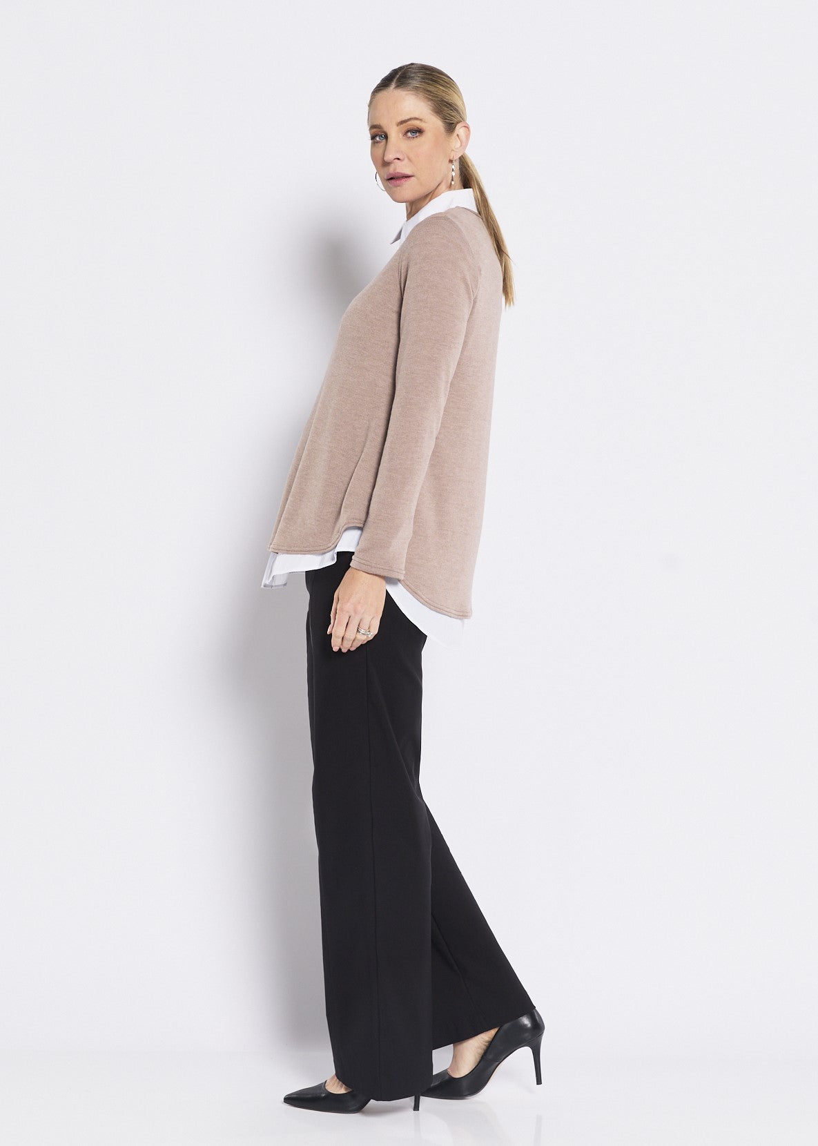 Tenor crew neck knit jumper in Fawn