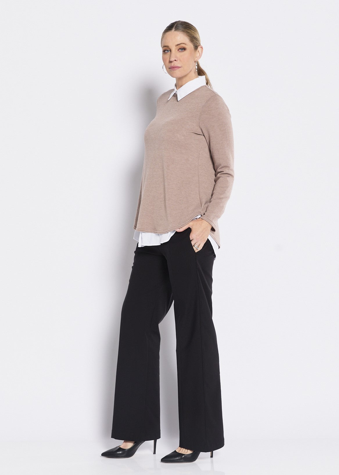 Tenor crew neck knit jumper in Fawn