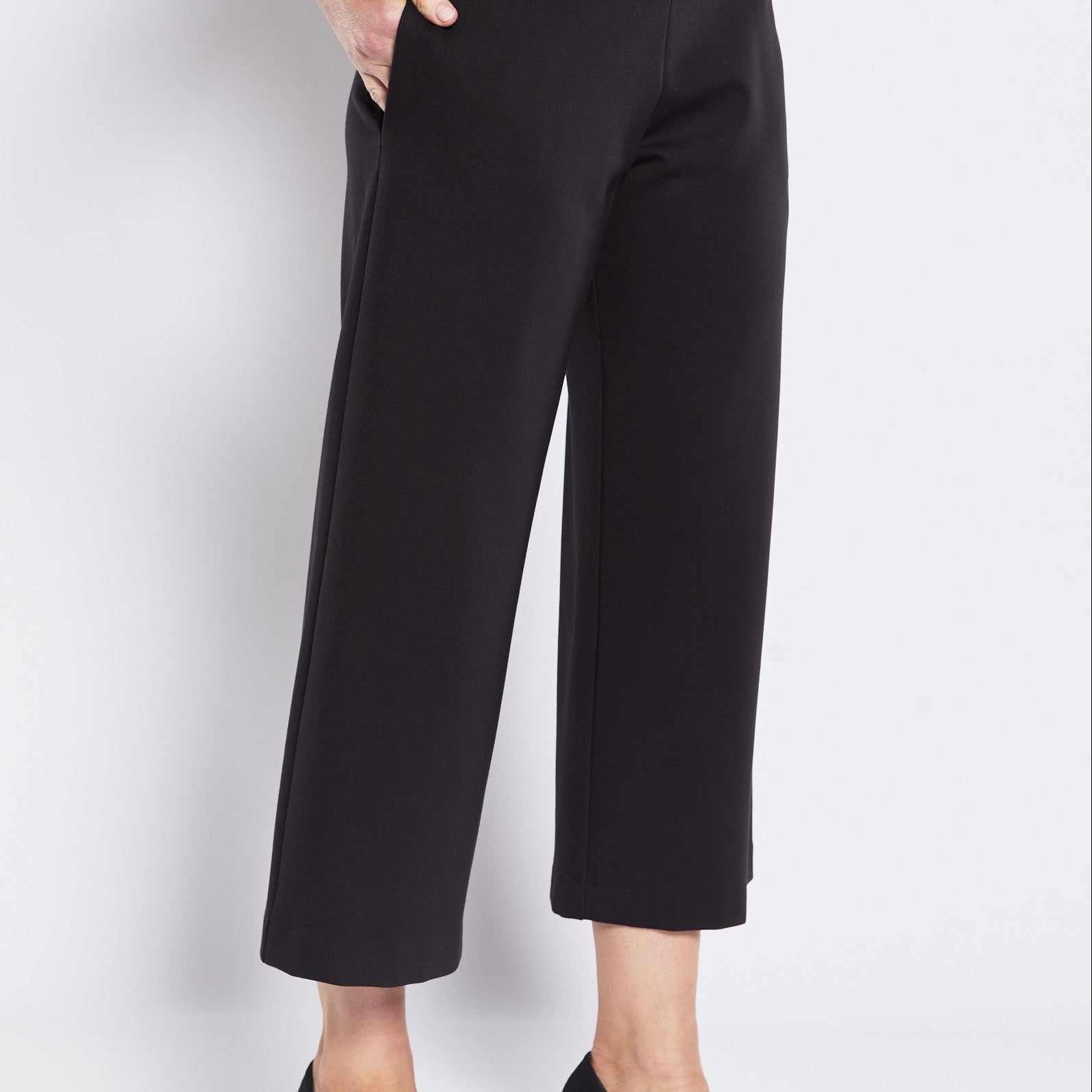 Ponte Tailored Culotte with Pockets in Black