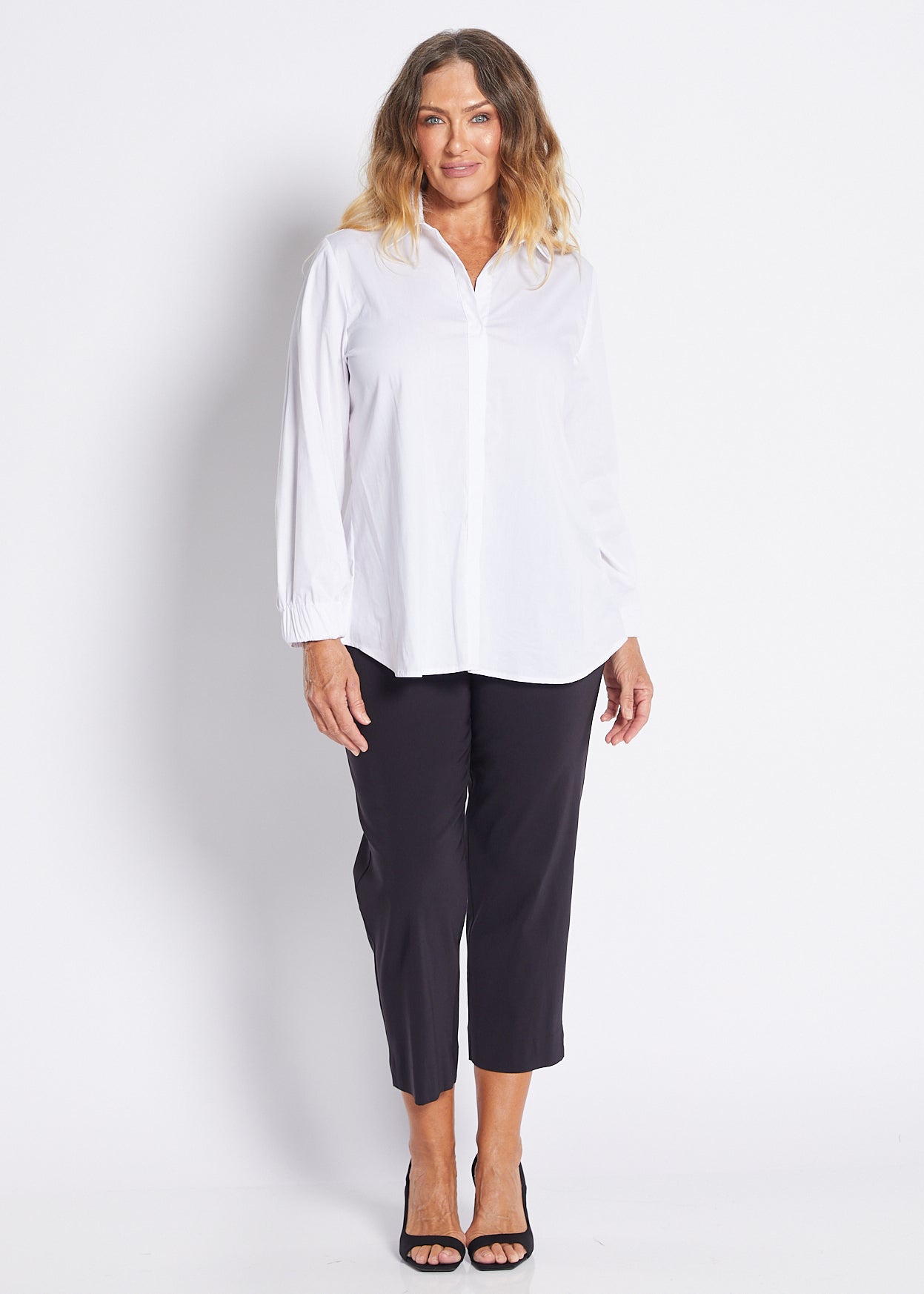 Bengaline Stretch 7/8 Side Zip Straight Pants in Navy