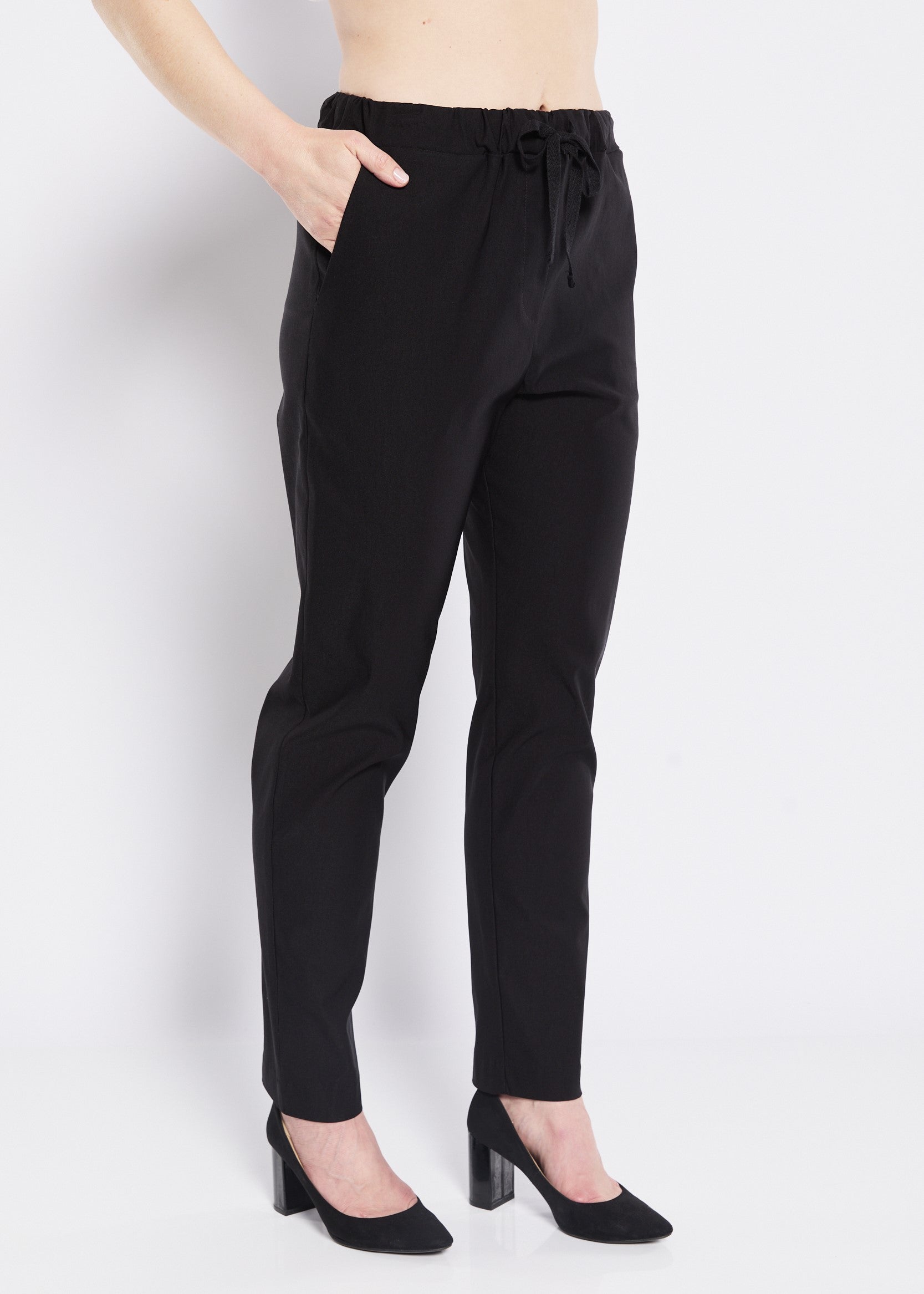 Sunday Zenya Bengaline super stretch relaxed pant in black