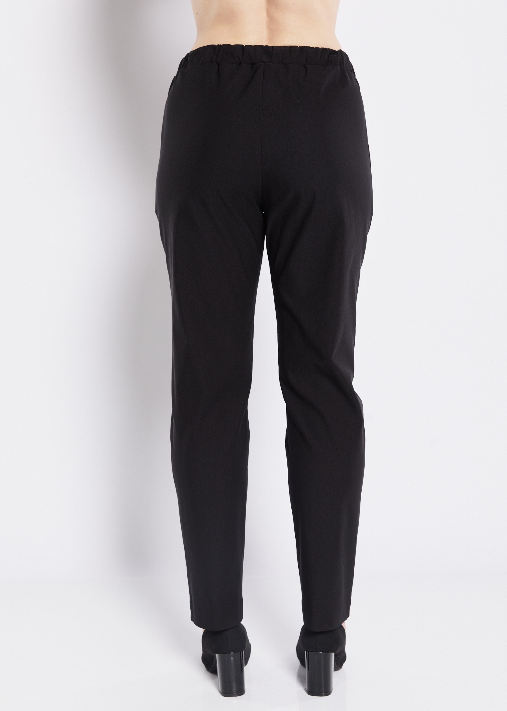 Sunday Zenya Bengaline super stretch relaxed pant in black