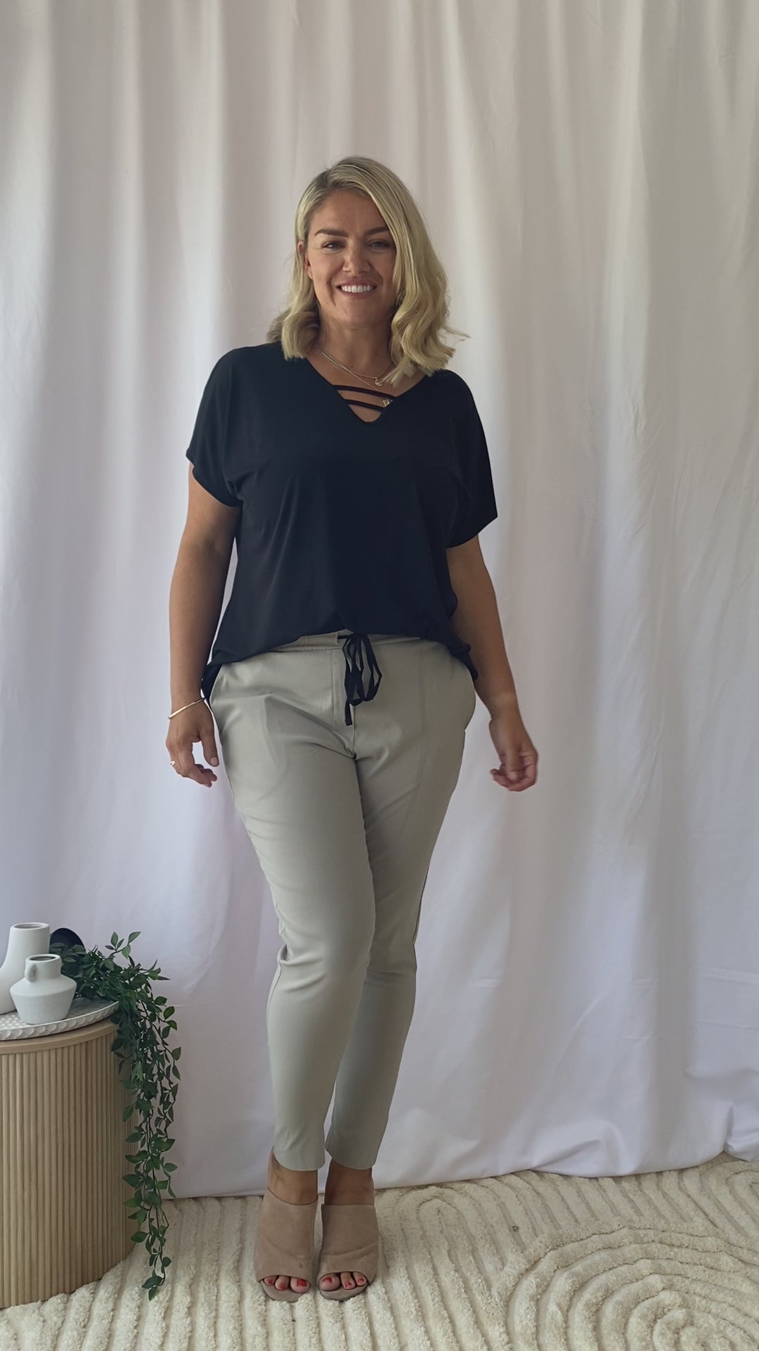 Casual Miracle Bengaline Pant in Raffia