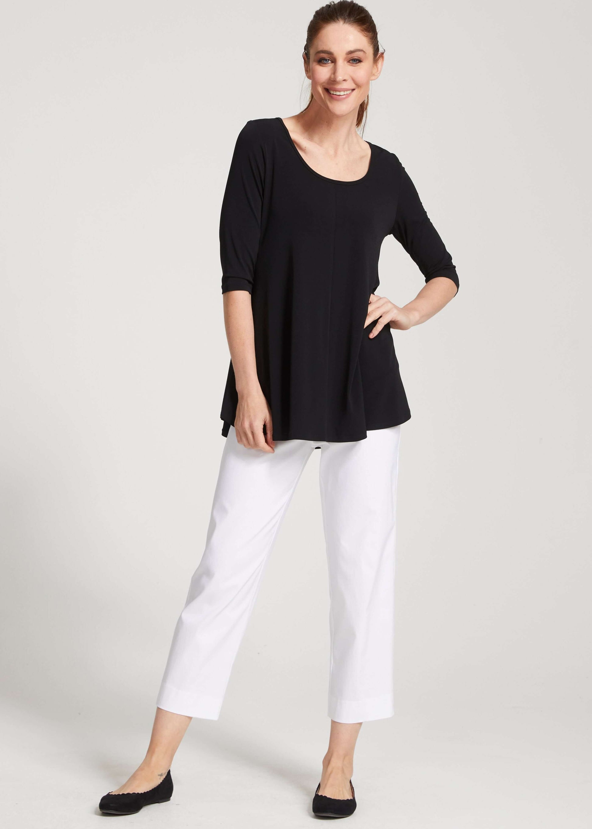 Wow Miracle Bengaline Women's 7/8th length straight-cut pants in white.